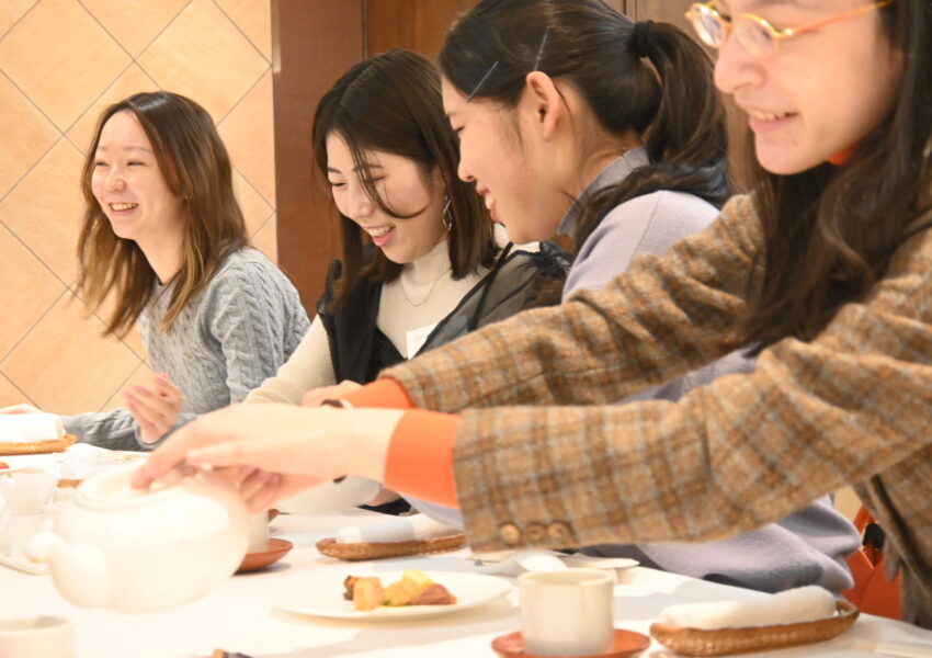 一年を労い合う年末懇親会